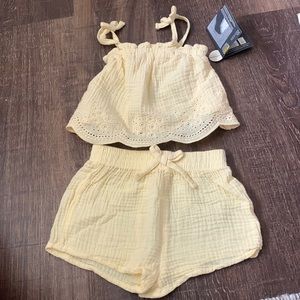 Modern Moments by Gerber Baby Girls Eyelet & Gauze set